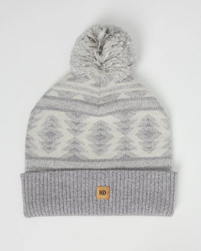 Sustainable Winter Hats and Scarves from Tentree