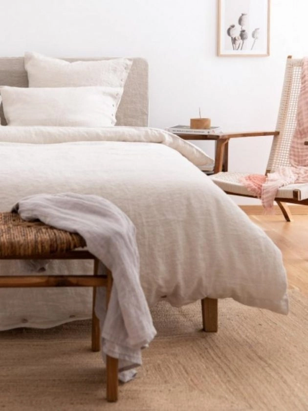 Sustainable beige linen duvet cover from Sauth's