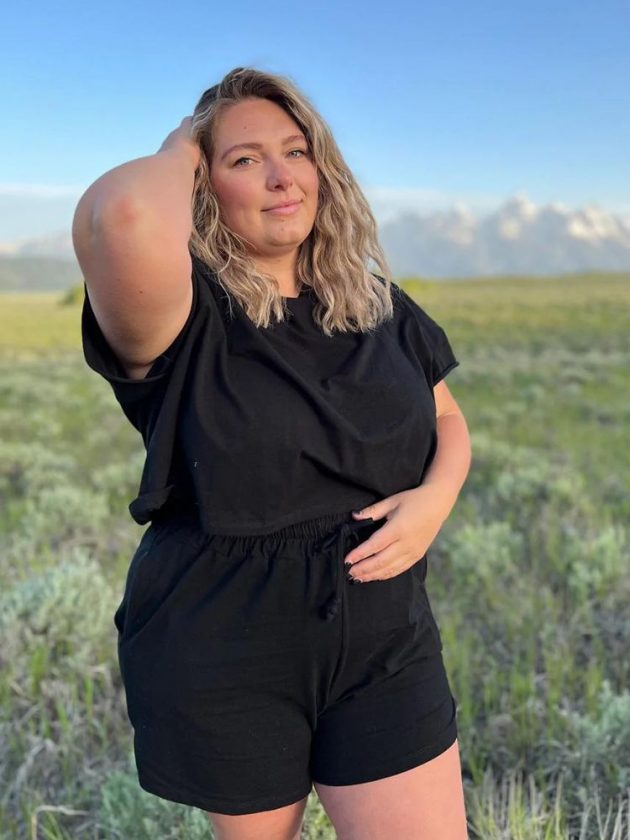 Sustainable plus-size black shorts and top