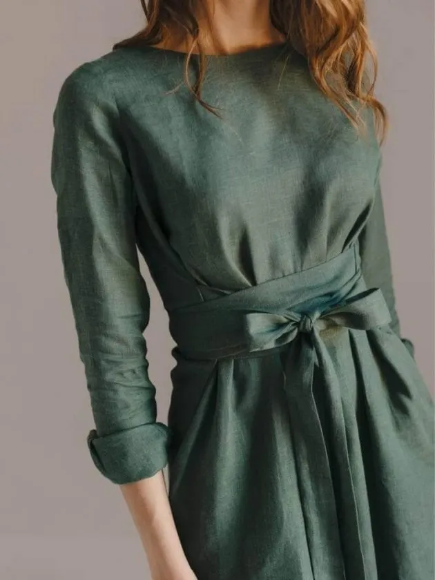 Green sustainable linen dress from Velvety