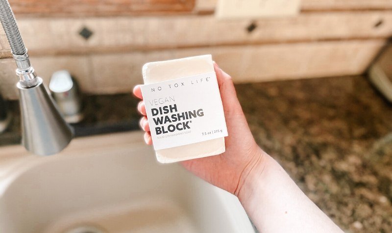 Zero waste kitchen - dish washing block